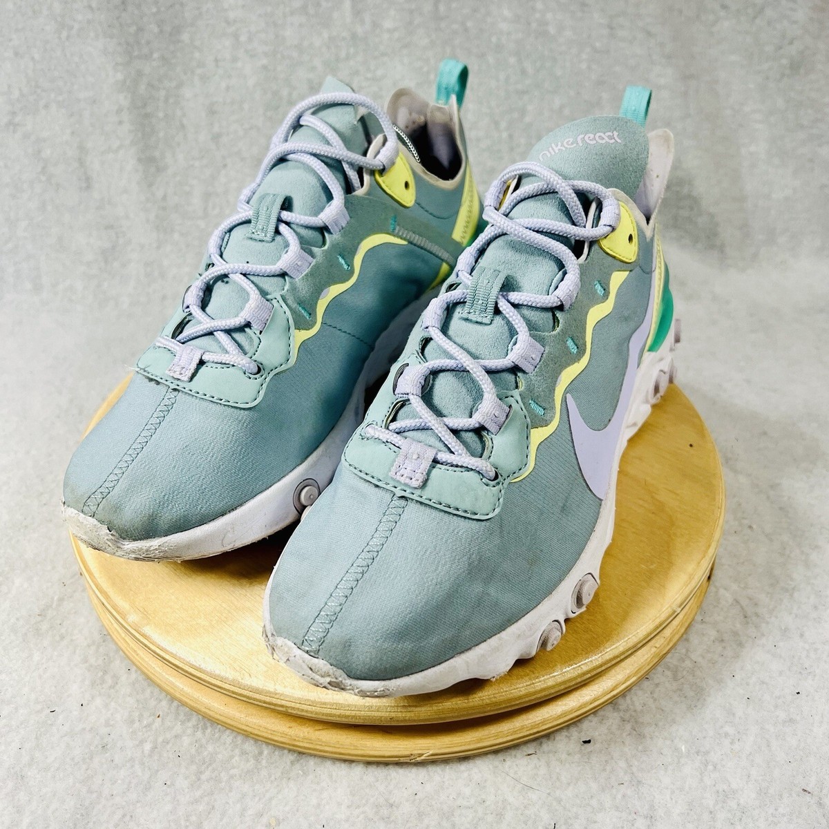 nike react element 55 cargo volt