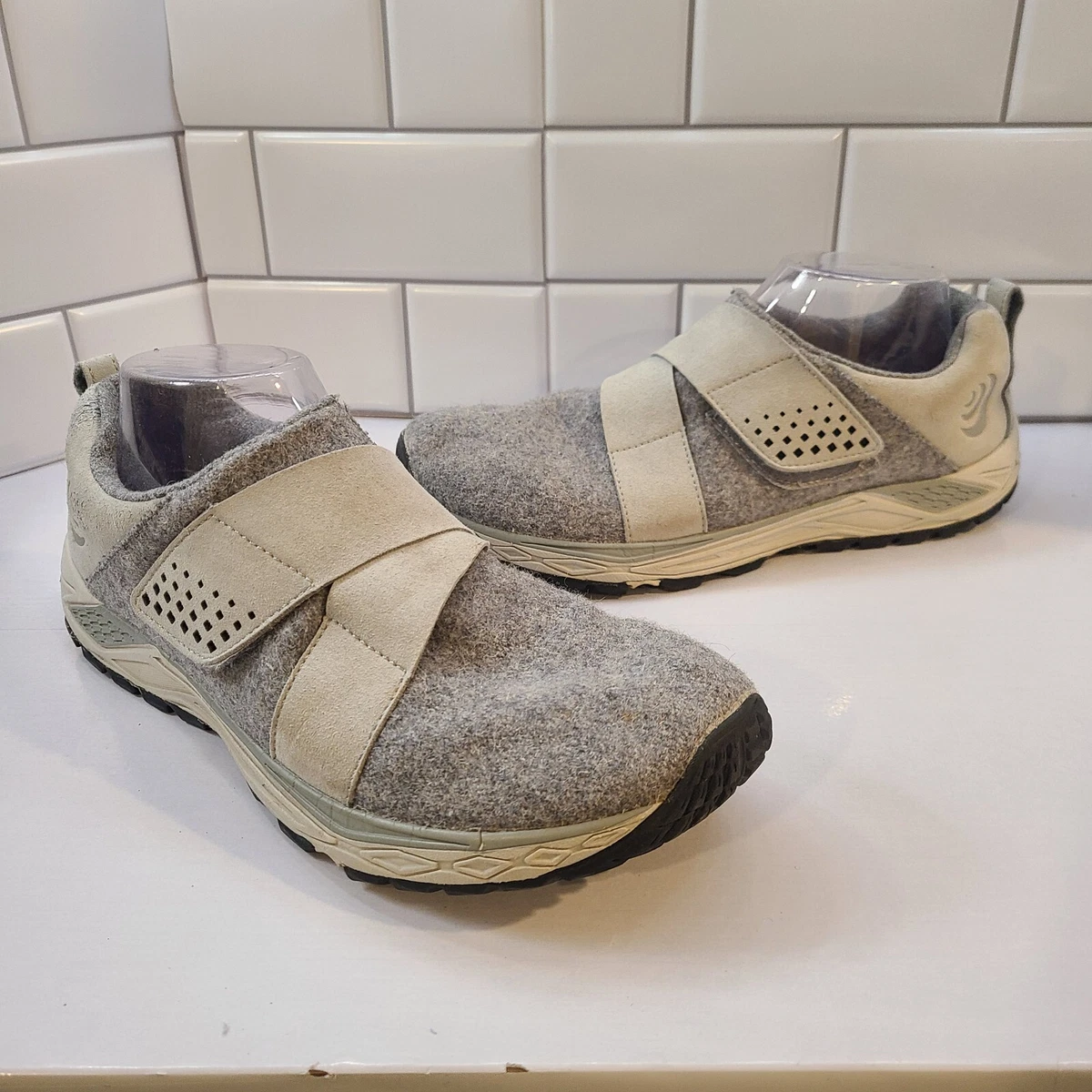 TOPO Womens Size US 10 Eur 42 Athletic Rekovr Gray Recovery