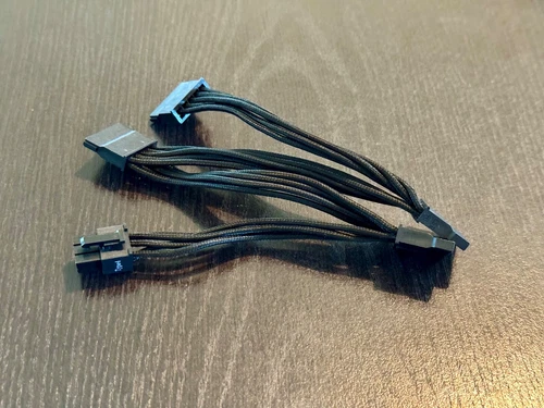 Corsair  OEM Type 4 SATA peripheral Power Supply Cable (SFX length)