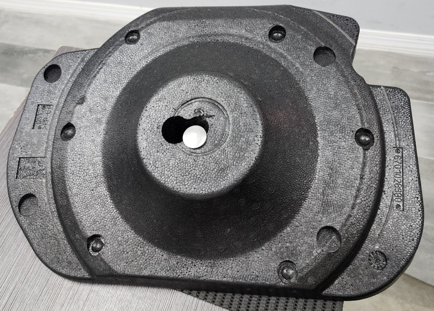 2018 MASERATI LEVANTE OEM EMERGENCY SPARE TIRE JACK TOOL KIT 6701026390