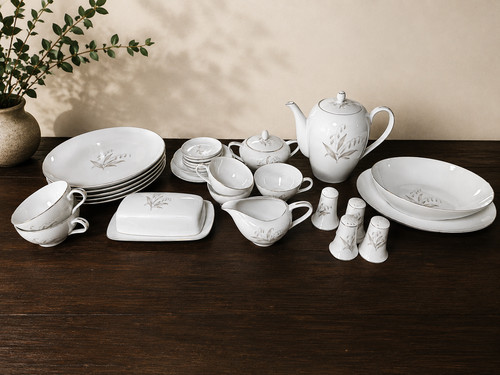 Kaysons Golden Rhapsody 1961 Fine China Replacement Dinnerware Japan