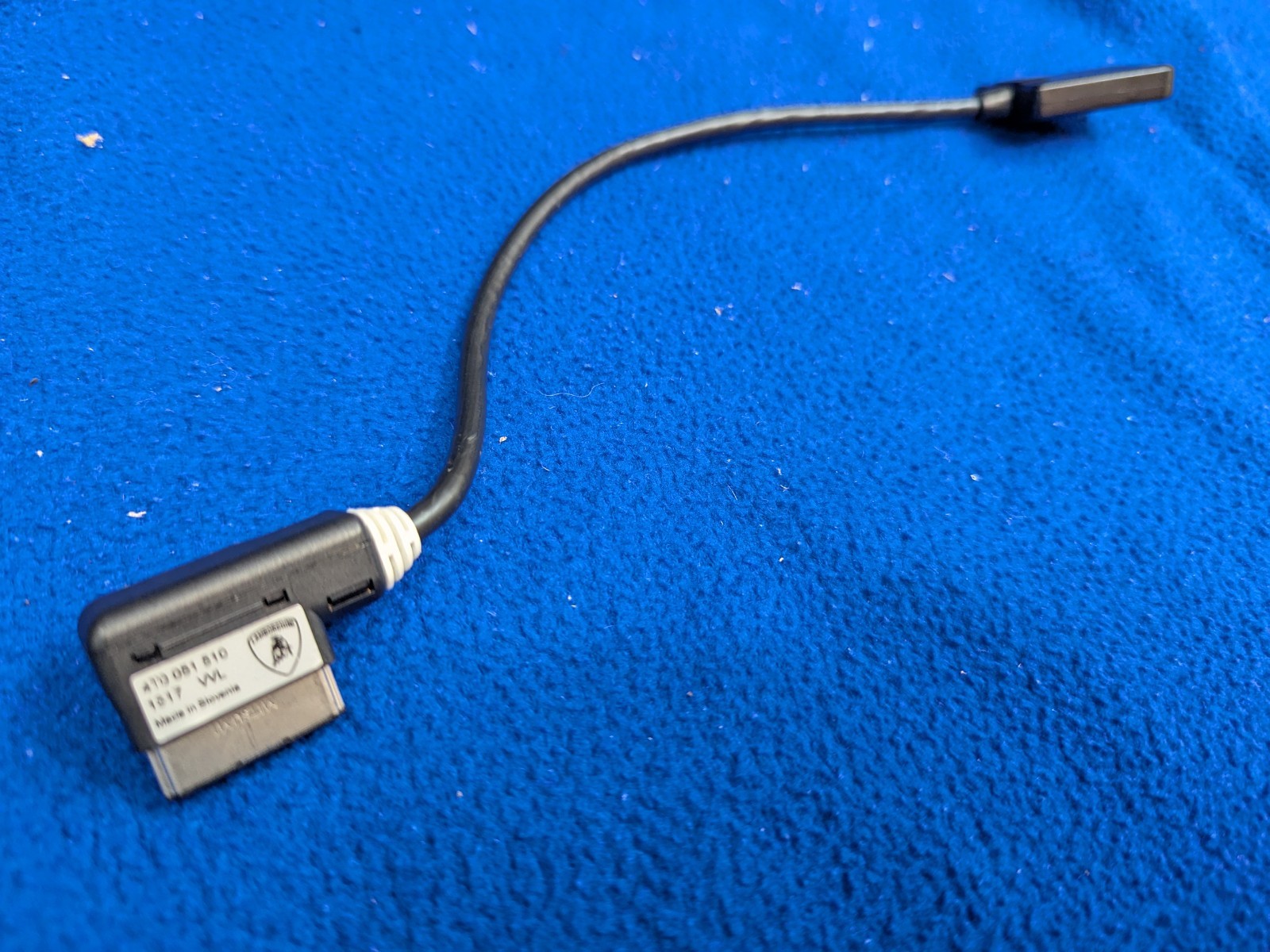 GENUINE AUDI lamborghini apple iphone lightning interface mmi adapter oem