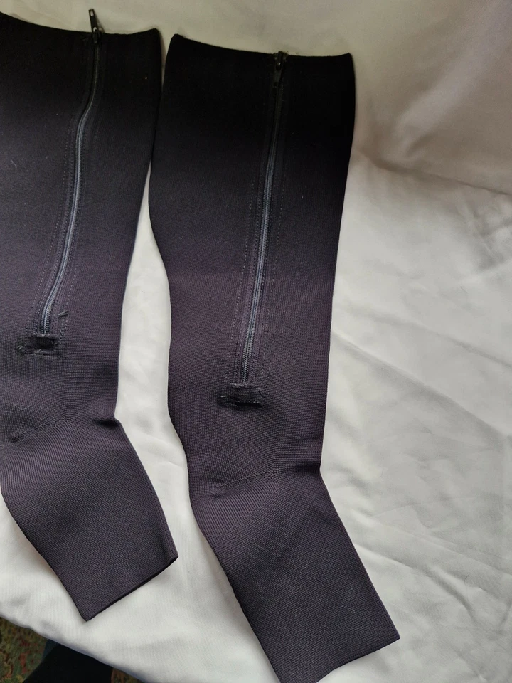 2x Right Leg JOBST Class 1 18-21mmHg Black Knee High Compression Stocking cE 1 - Image 2 of 4