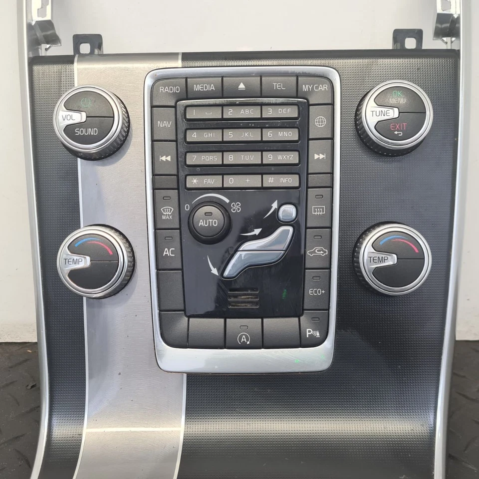 Volvo S60 MK2 (134) 2017 Interior Heater and Radio Control Panel 31389134 - Image 3 of 4