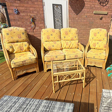 4pc Rattan/Wicker Patio Lounge Set, Beige Floral Cushions, Rectangle Table