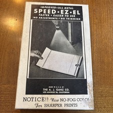 A.J Ganz Speed-EZ-EL 5x7 print easel, Mint- B...