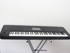 Korg Nautilus Workstation Synthesizer + Trage...