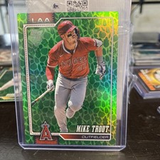 2026 Topps MIKE TROUT #350 Green EASTER HOLIDAY FOIL Los Angeles Angels