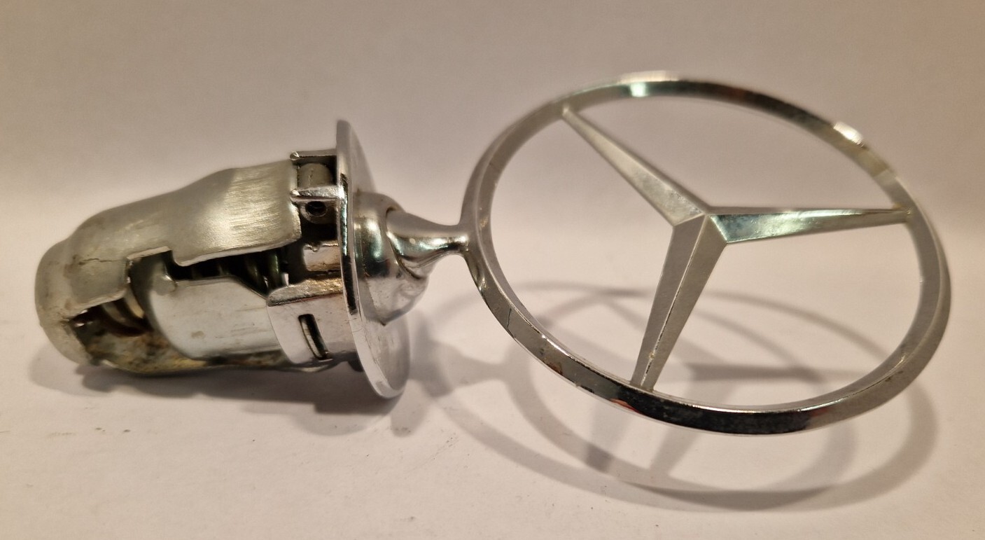 Mercedes-Benz 1238800086 online kaufen | eBay MOMOボス  BMWE90 2013  mss7337.jp様専用