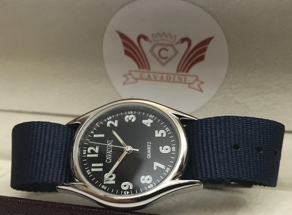 Cavadini Unisex Uhr Edelstahl MilitarStyle Uhrenband nachleuchtende Zeiger 33 mm - Bild 3 von 4