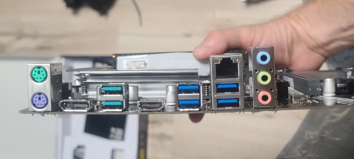 Asus Prime Z390-P, I7 9700, Rx580 8gb Gpu, + 32gb Ddr4 Combo