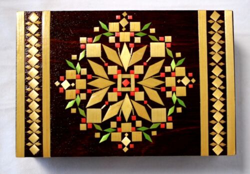 Vintage 1992 Handmade in Belarus Arts & Crafts Factory Straw Inlay Wood Box #82 - Picture 3 of 7