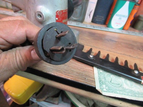 Black & Decker 12 Zoll Utility Heckenschere U-450 Nr. 100695 funktioniert 115 Volt - Bild 4 von 11