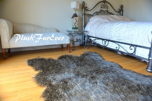 36" x 58" Black Tip Wolf Bearskin Shape Lodge Cabin Decor Accents Home - Picture 3 of 6