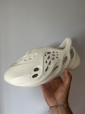 adidas yeezy ararat price