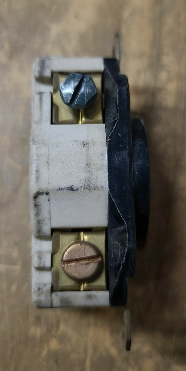 HUBBELL Twist-Lock Receptacle 30A 250 VAC 1Z-2122-X11 | eBay HUBBELL Twist-Lock Receptacle 30A 250 VAC 1Z-2122-X11 | eBay