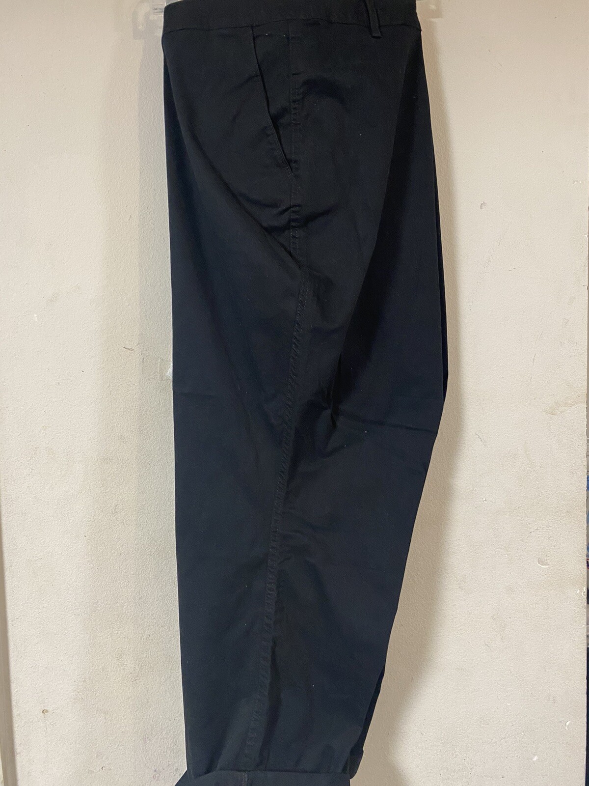 Amazon Essentials Plus Size Cropped Pants Black 4… - image 1