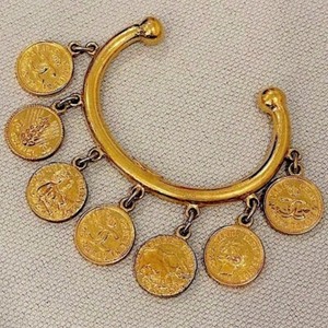 Authentic Chanel Vintage 24k Gold Plated Medallion Cuff