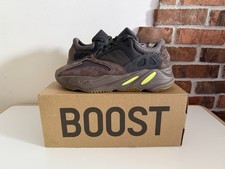 adidas gazelle silver green womens Adidas Yeezy Boost 700 Mauve Pre-Owned