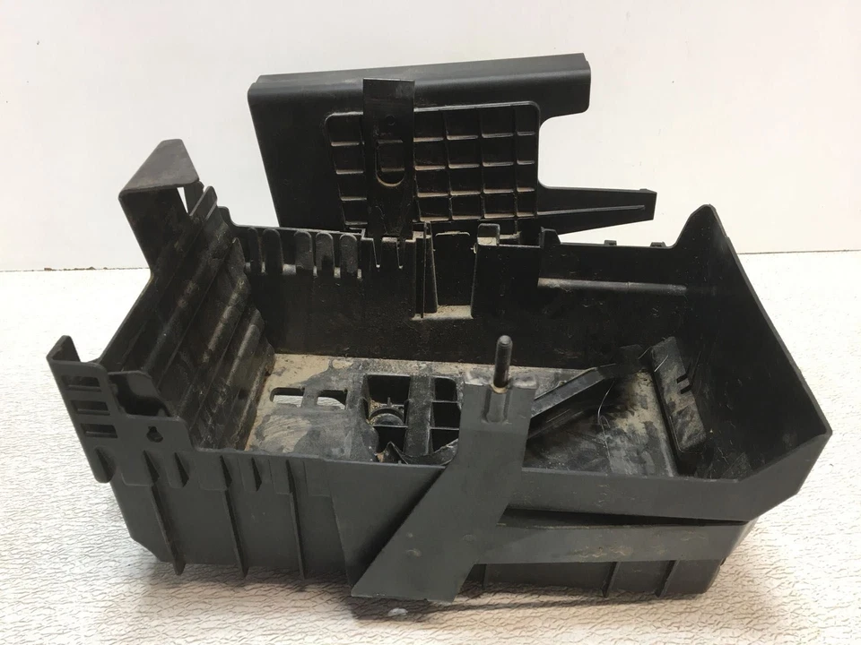 13 BUICK VERANO Battery Tray - Image 2 of 2