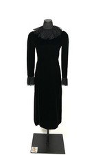 Vintage Demure Oscar de la Renta black velvet dress, lace ruffles size 4 VG+!