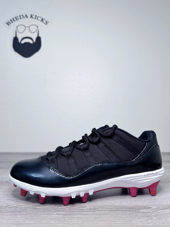 Talla 11 - Botín de fútbol retro bajo Nike Air Jordan 11 Bred AO1560-010 negro nuevo Foto 3 de 4