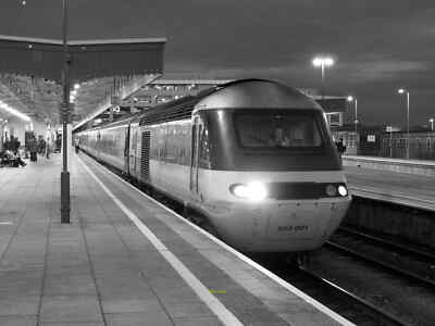 Photo 12x8 HST at Cardiff Central Retro-liveried High Speed Train power ca c2018