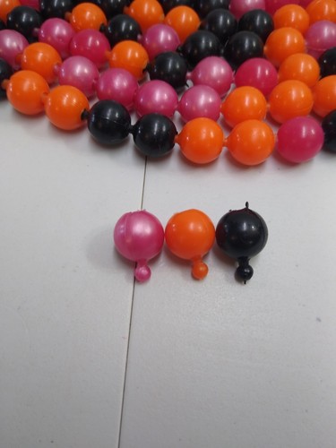 Vintage Pop Beads - Approximately 17 ft of Beads Orange, Black and Pink - Picture 4 of 7