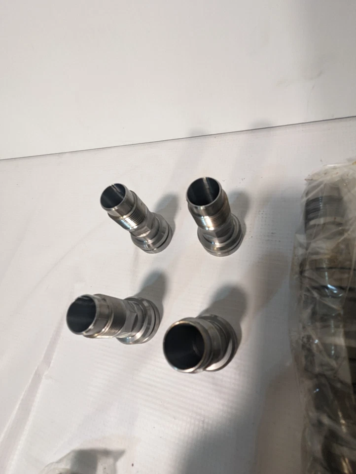 Lot of 20 Threaded Stainless Steel fittings 3/4" NPT(female) to 3/4" NPT(male) - Image 3 of 3