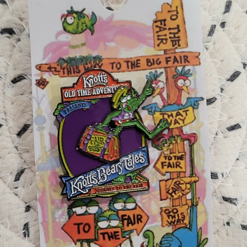 Knott's Berry Farm 100th ANNIVERSARY PIN #21 of 100 Beary Tales Frog Fair - Picture 2 of 4