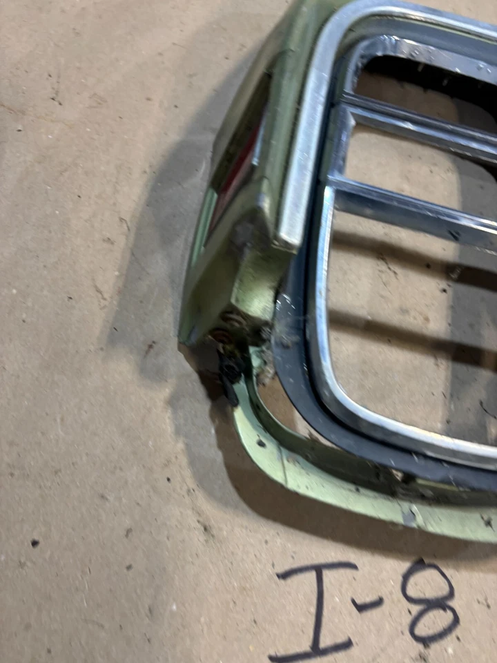 Ford Galaxy Ltd 1968 69 LH cuarto trasero 1/4 panel extensión luz trasera carcasa Foto 2 de 4