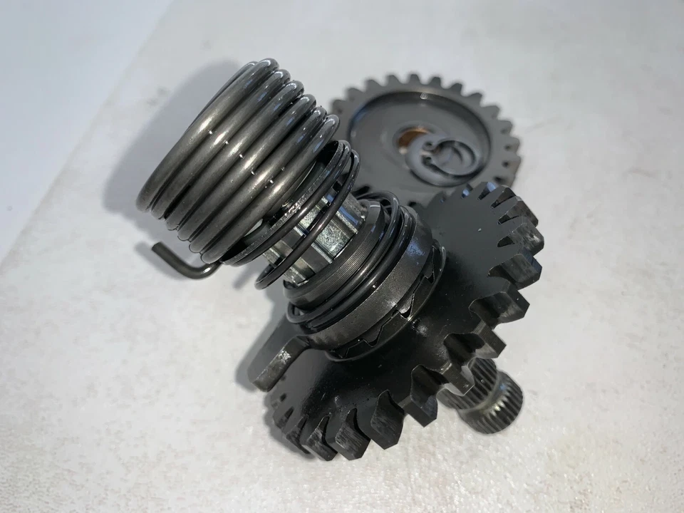 Suzuki RM85 2009 86-09 usado eje de arranque engranaje de husillo Foto 3 de 4