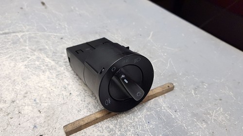 Lichtschalter Schalter ohne Nebelscheinwerfer VW 1 J Golf 1.9 TDI