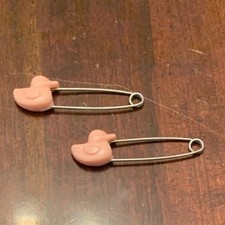 2 Vintage Pink Duck Diaper Pins Baby Diaper Safety Lock Stamped Pat Lock Japan