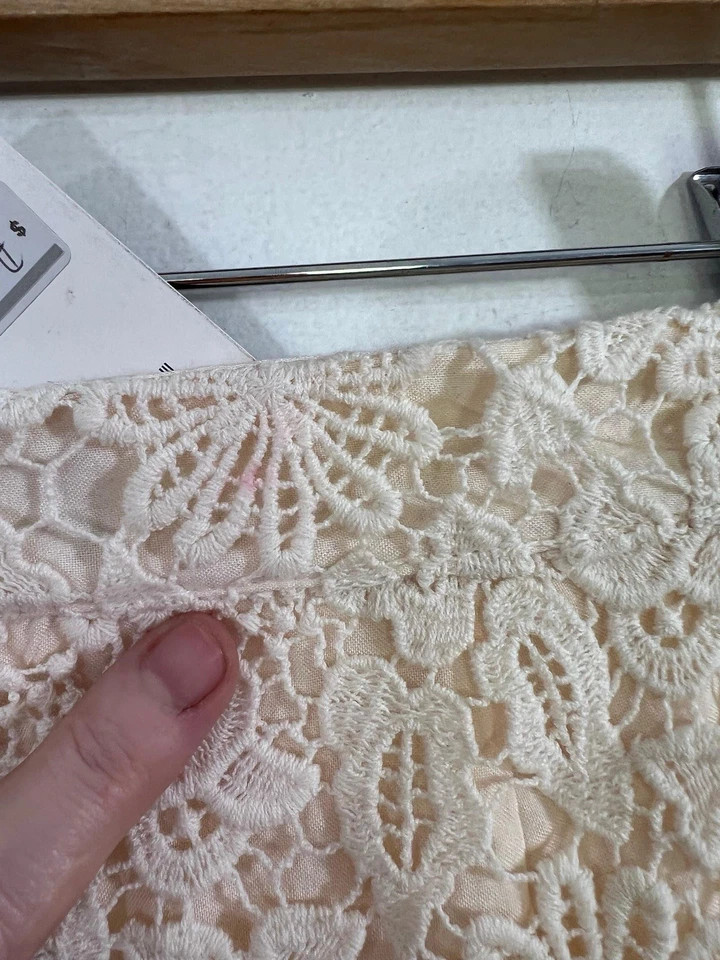Nuevo con etiquetas Pantalones Cortos Zara de Encaje para Mujer Crema Crochet Floral Skort Talla XS Y383C LEER* Foto 4 de 4