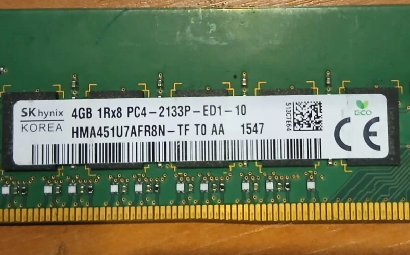 Hynix HMA451U7AFR8N-TF 4GB PC4-2133P-E DDR4 2133MHz ECC Server RAM - Image 2 of 2
