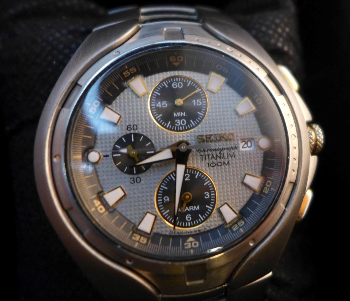 Unique 45mm (inc crown) Seiko Titanium Chronograph 7162-0EF0 Unique 45mm (inc crown) Seiko Titanium Chronograph 7162-0EF0