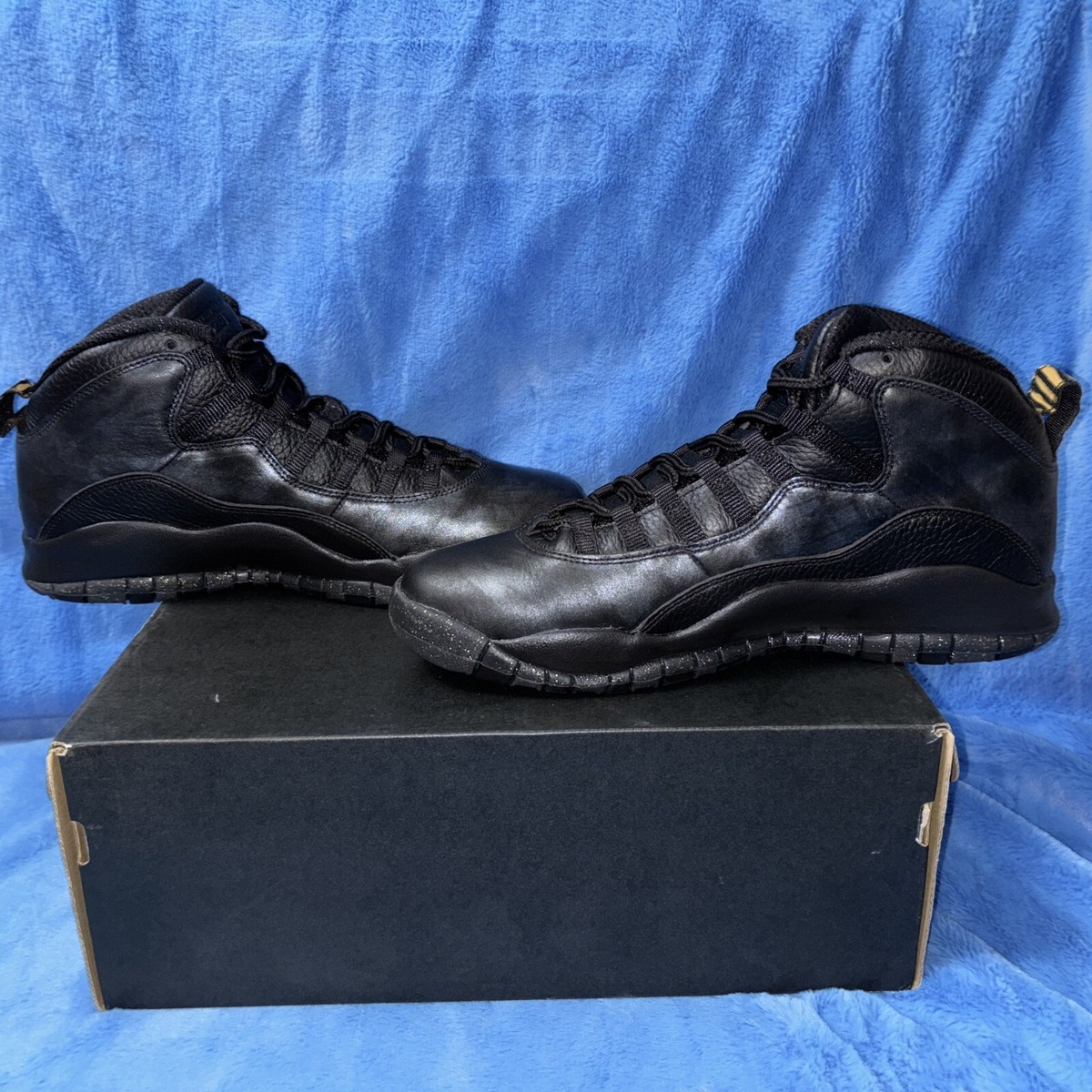 New Mens Size 10.5 Jordan 10 Retro NYC 2016 Black/metallic Gold