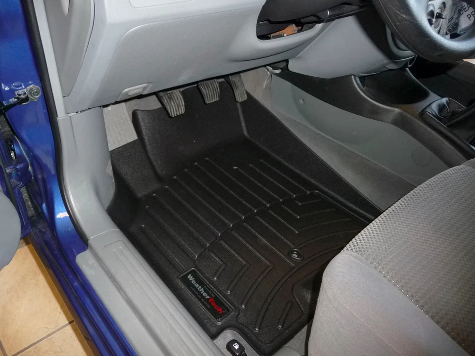 WeatherTech FloorLiner for 2009-2010 Chevrolet Optra Advance - 1st Row, Black - Image 2 of 4
