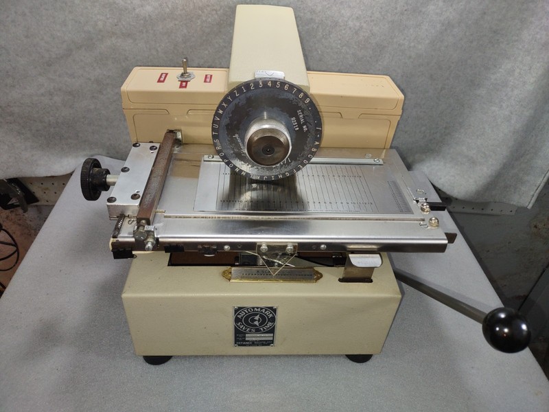 Automark Engraver / Embosser Model No. 1001-Y-H2 with tags
