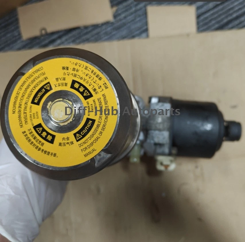 47070-60010 ABS Pump Brake Booster Accumulator For Toyota Land Cruiser 4Runner Foto 2 de 4