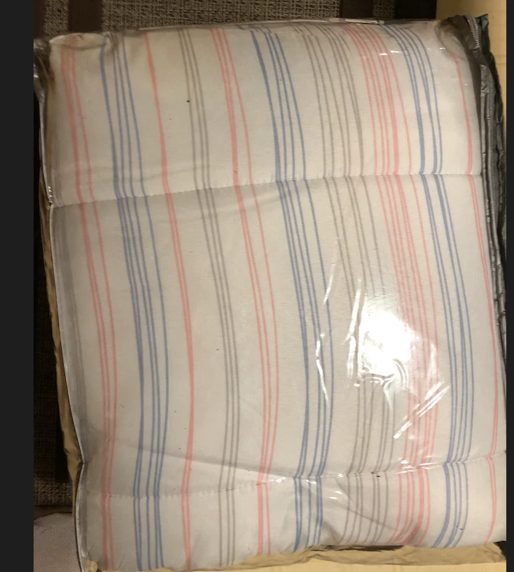 VILLA Bedding Collection FULL/QUEEN - 1 comforter & 2 queen size shams  NEW! - Image 2 of 4