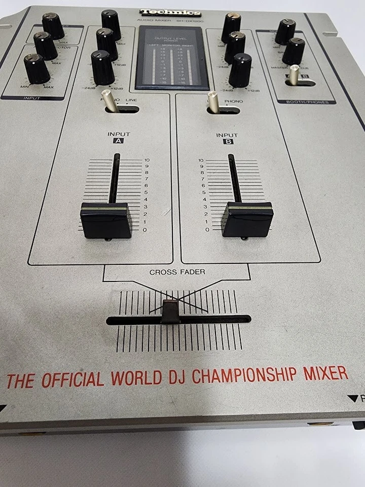 Vestax Pmc-06 Pro a DJ Mixing Controller Turntable Mixer  - Image 4 of 4