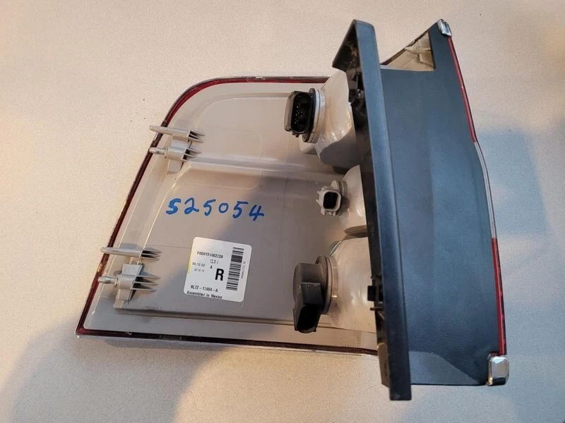 2007-2014 Lincoln Navigator Right Passenger Side Tail Light Assembly RH OEM - Imagem 3 de 3