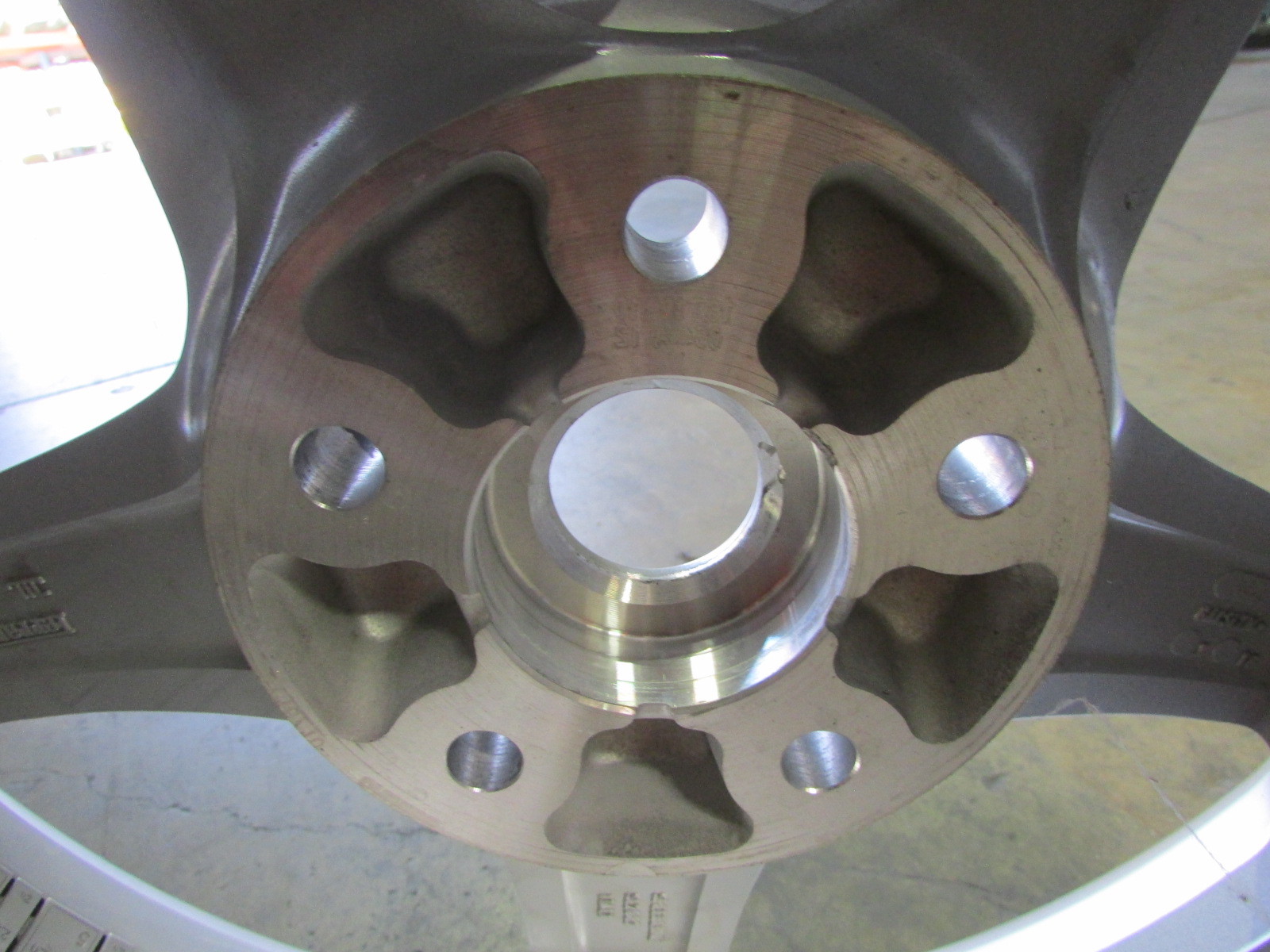 Ferrari California, Rear 19" Wheel w/ Tire, Used, P/N 249560