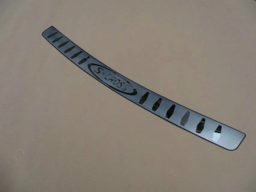 Protector de parachoques trasero de acero inoxidable para accesorios para Suzuki S-Cross SX4  Foto 2 de 4