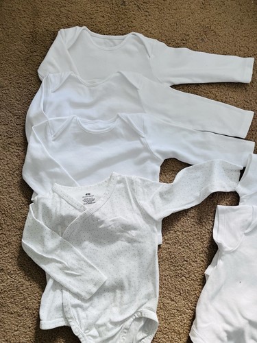 Baby Bundle. 9 Months Bodysuit- Babygrow - Vests- 8 Items- Excellent Condition. - Picture 2 of 4