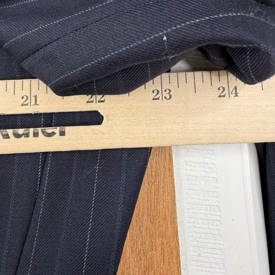 Traje Donald Trump Para Hombre 44L Azul Marino Rayas 2 Botones 100% Lana Pantalones 32x31 Foto 3 de 4