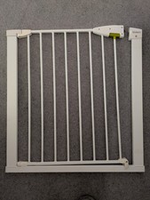 Lindam Sure Shut Axis 76-82cm Pressure Fit Safety Gate - White