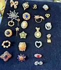 Vintage Lot Of 25 Costume  Brooches Pins Rhinestones Bling Pearls Jewelry